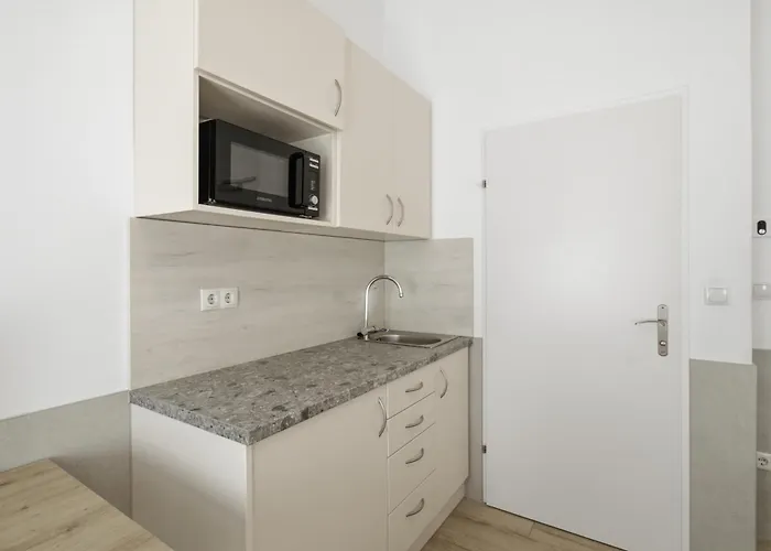 Ajo - Messe Flat - Self-check-in Aparthotel 3*